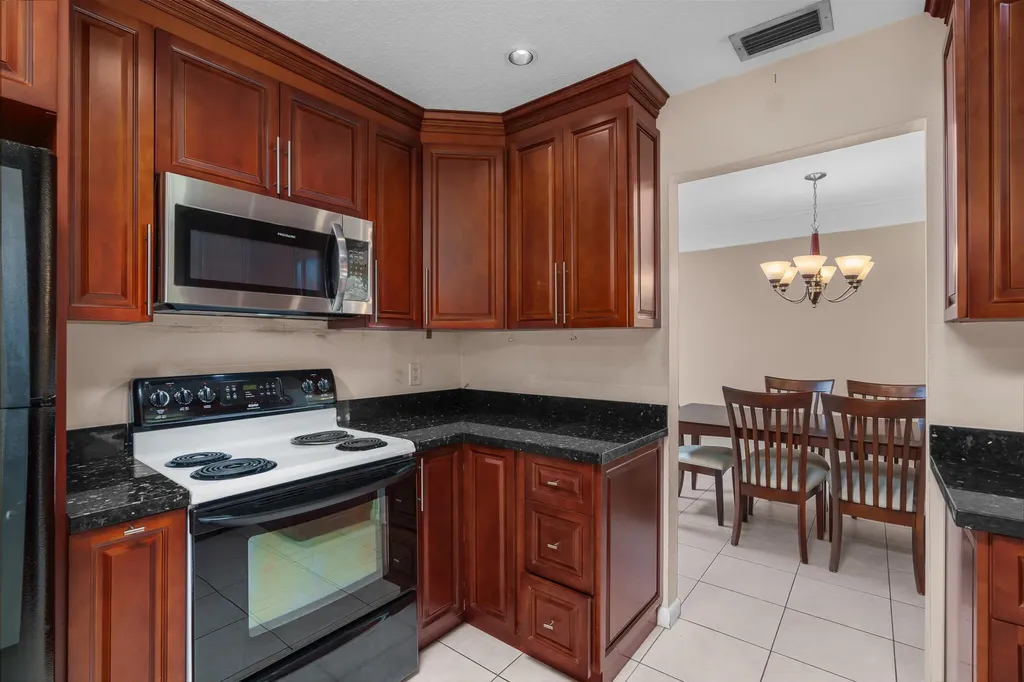 11271 NW 35th Street Coral Springs FL 33065