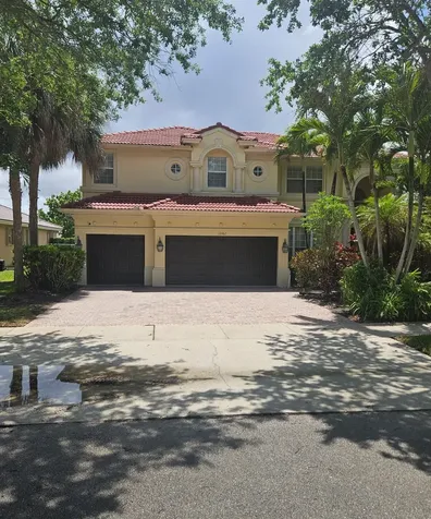 13382 Lakepointe Circle Cooper City FL 33330