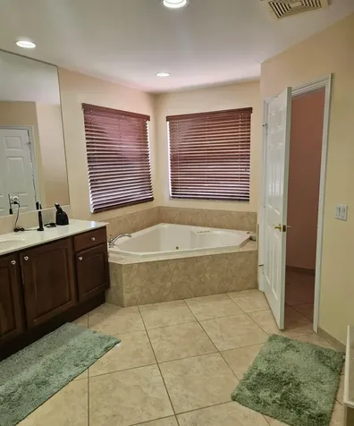 13382 Lakepointe Circle Cooper City FL 33330