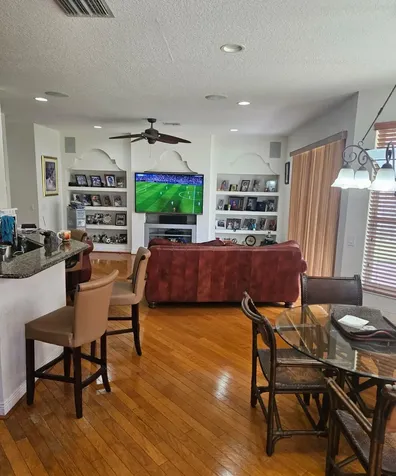 13382 Lakepointe Circle Cooper City FL 33330