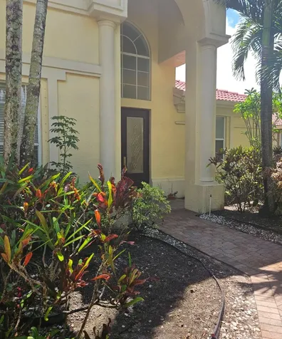 13382 Lakepointe Circle Cooper City FL 33330