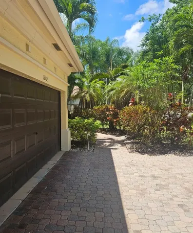 13382 Lakepointe Circle Cooper City FL 33330