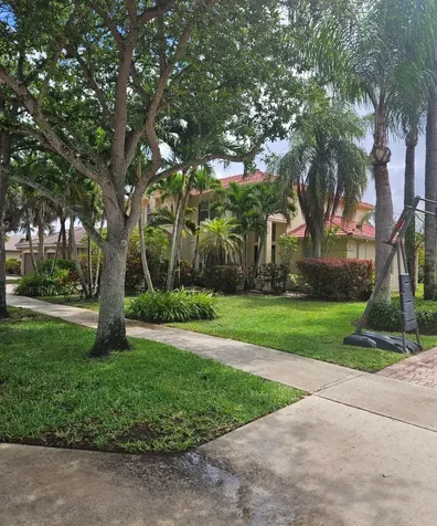 13382 Lakepointe Circle Cooper City FL 33330