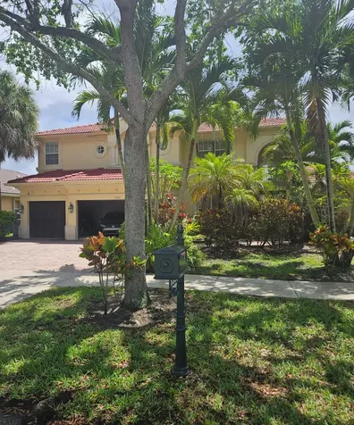 13382 Lakepointe Circle Cooper City FL 33330