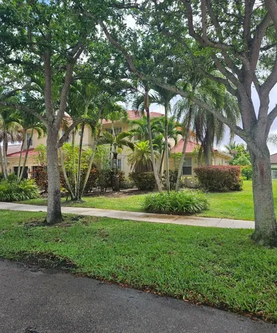 13382 Lakepointe Circle Cooper City FL 33330