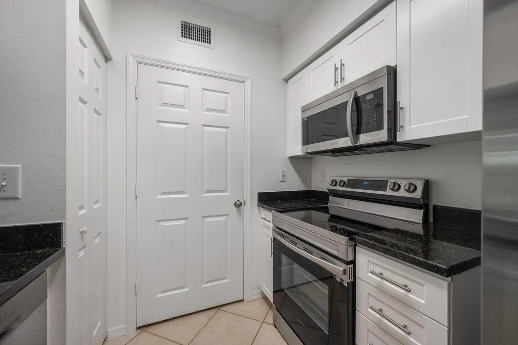 6475 Emerald Dunes Drive West Palm Beach FL 33411