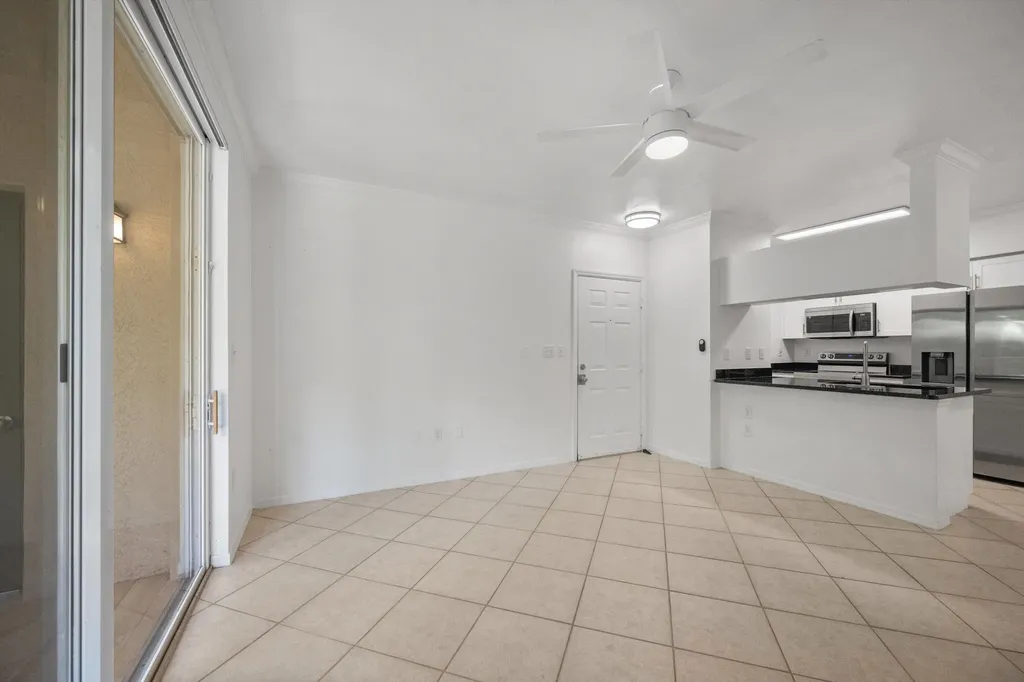 6475 Emerald Dunes Drive West Palm Beach FL 33411