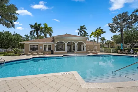 6475 Emerald Dunes Drive West Palm Beach FL 33411