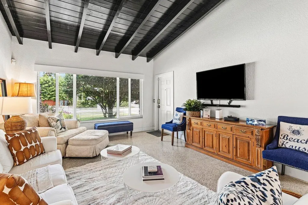 340 NE 7th Avenue Delray Beach FL 33483