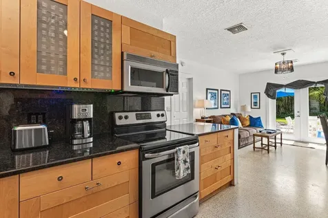 340 NE 7th Avenue Delray Beach FL 33483
