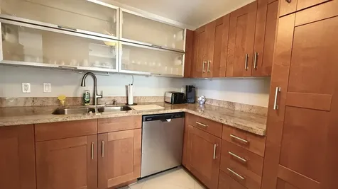 401 Golden Isle Drive Hallandale Beach FL 33009