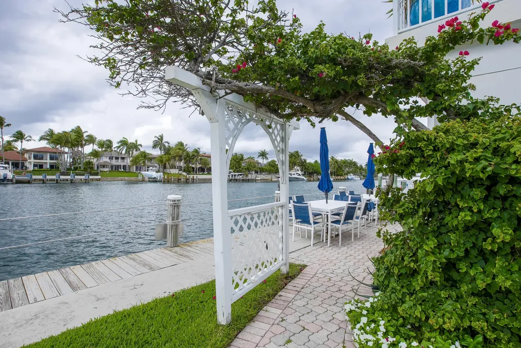1043 Hillsboro Mile Hillsboro Beach FL 33062