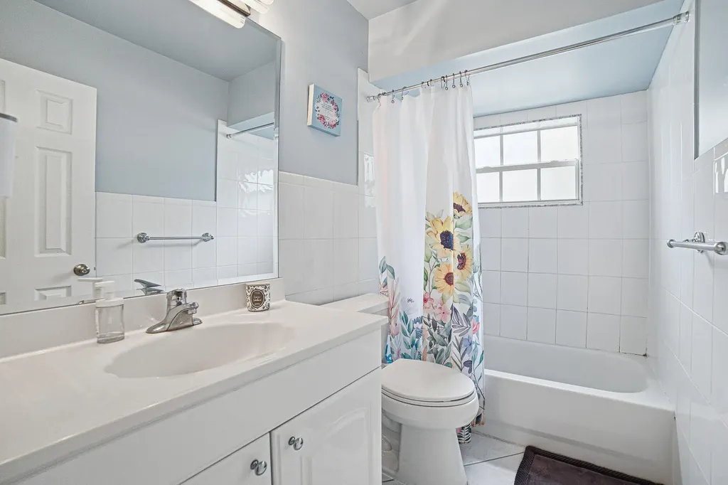 564 NW 55th Street Boca Raton FL 33487