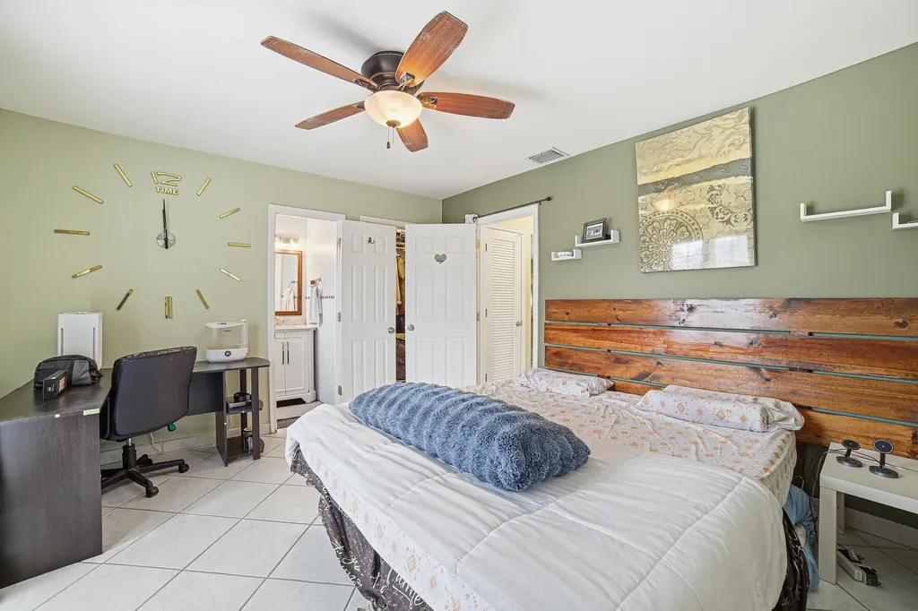 564 NW 55th Street Boca Raton FL 33487