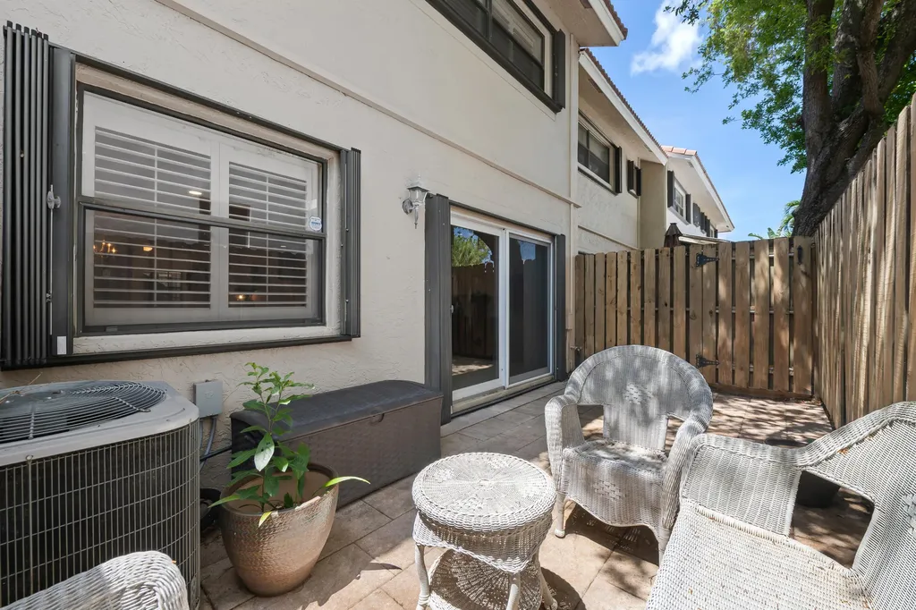 905 SE 12th Court Fort Lauderdale FL 33316