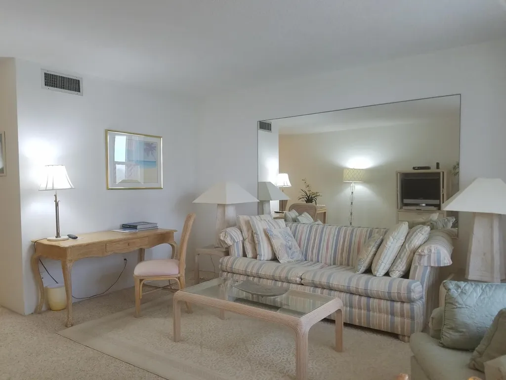 2565 S Ocean Boulevard Palm Beach FL 33480