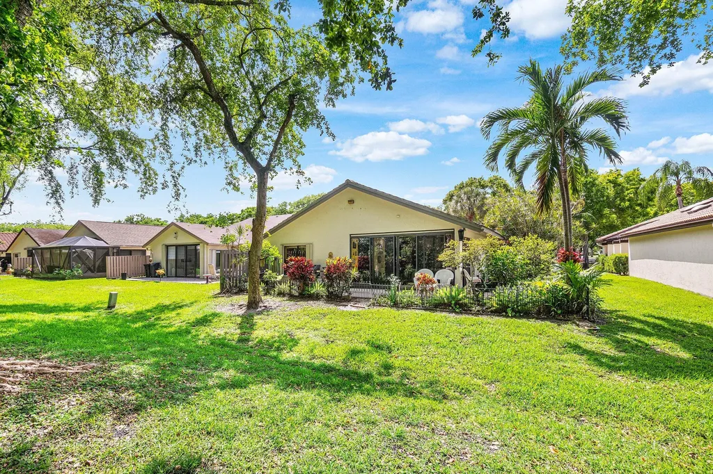4820 Boxwood Circle Boynton Beach FL 33436