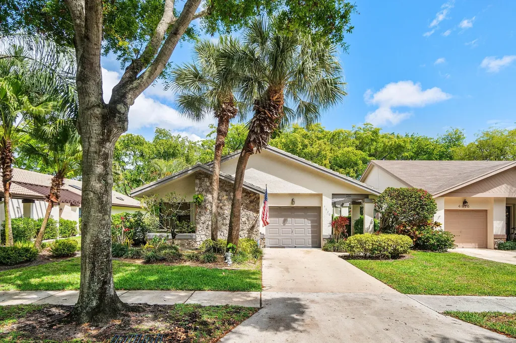 4820 Boxwood Circle Boynton Beach FL 33436