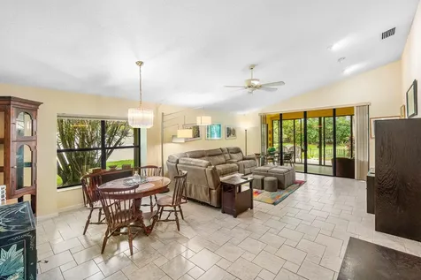 4820 Boxwood Circle Boynton Beach FL 33436