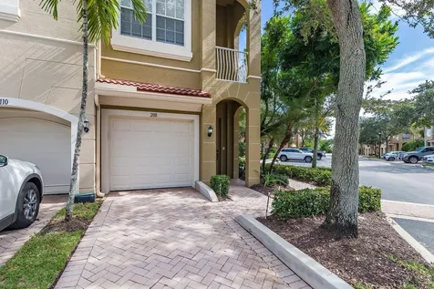 4890 Bonsai Circle Palm Beach Gardens FL 33418