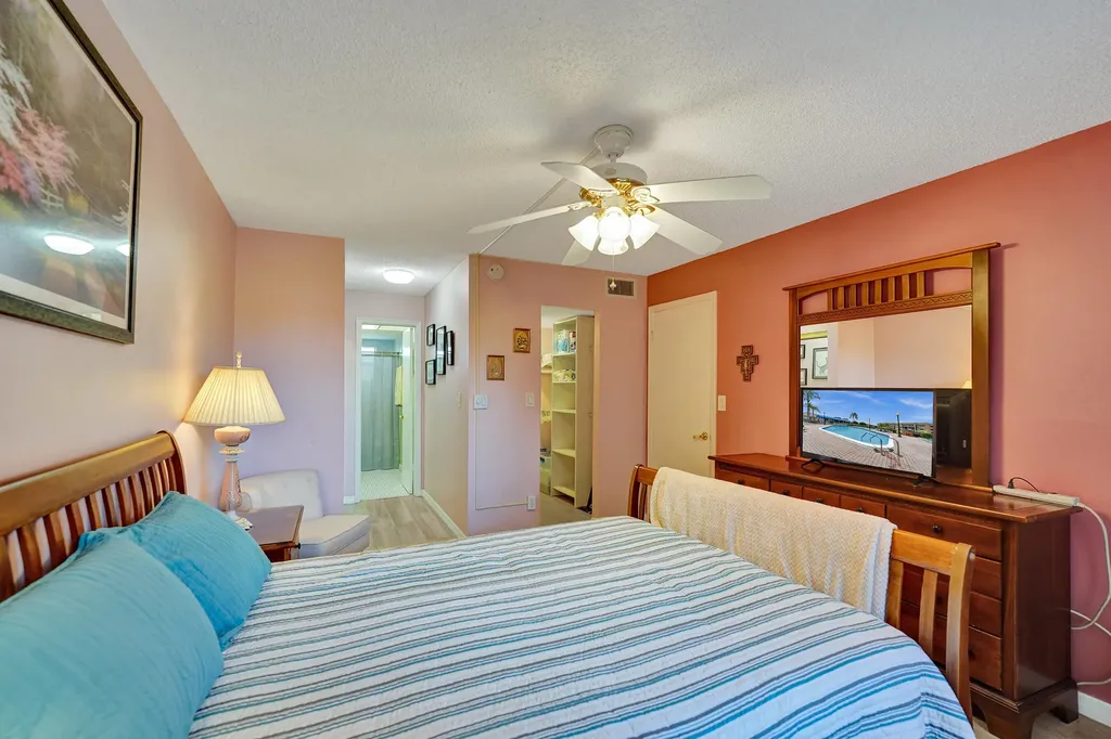 9421 Sunrise Lakes Boulevard Sunrise FL 33322