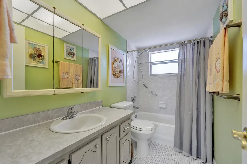 9421 Sunrise Lakes Boulevard Sunrise FL 33322