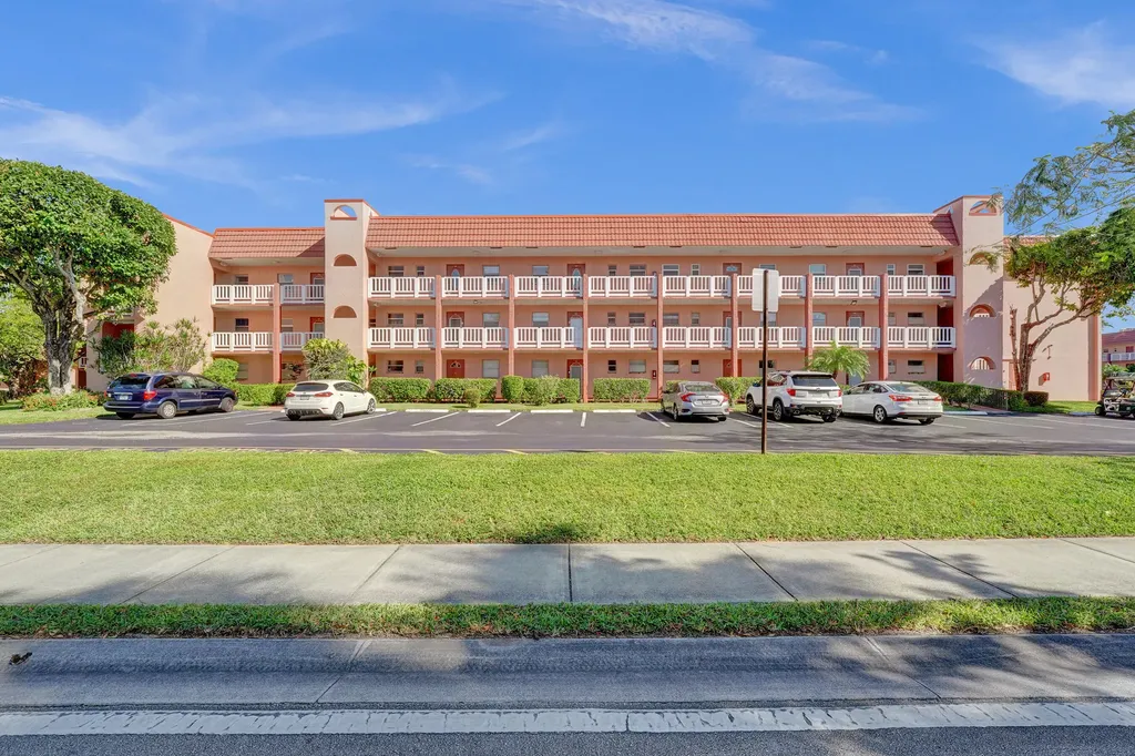 9421 Sunrise Lakes Boulevard Sunrise FL 33322