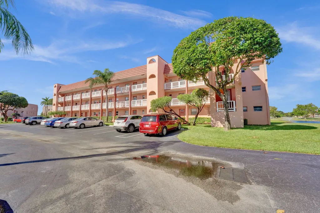 9421 Sunrise Lakes Boulevard Sunrise FL 33322