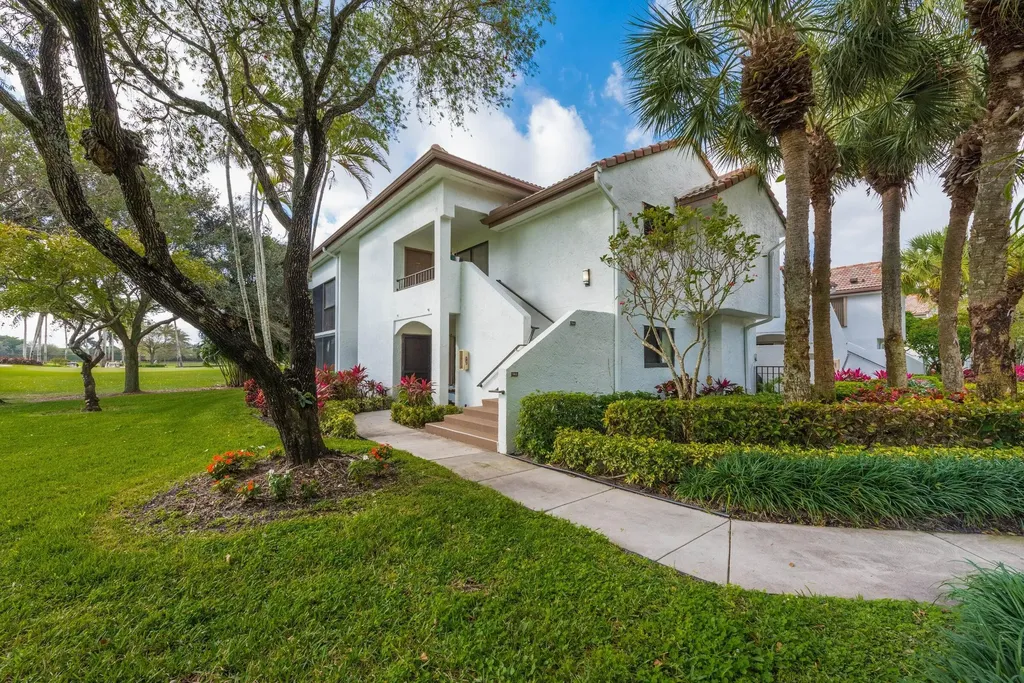 7284 Clunie Place Delray Beach FL 33446