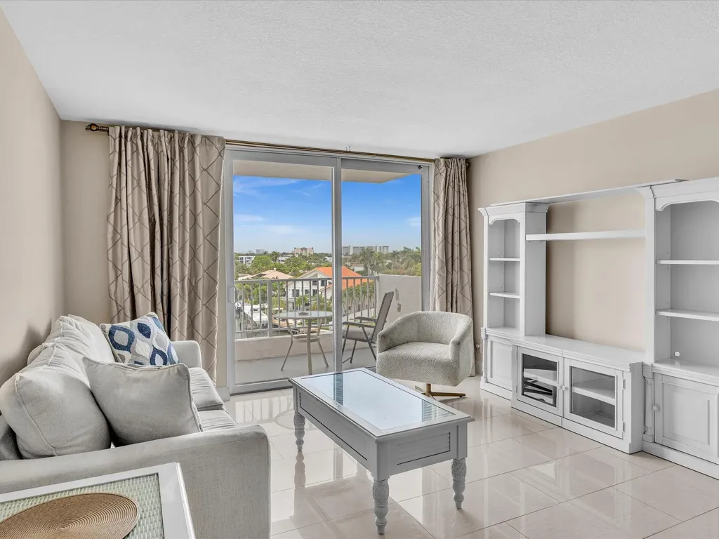 1421 S Ocean Boulevard Pompano Beach FL 33062