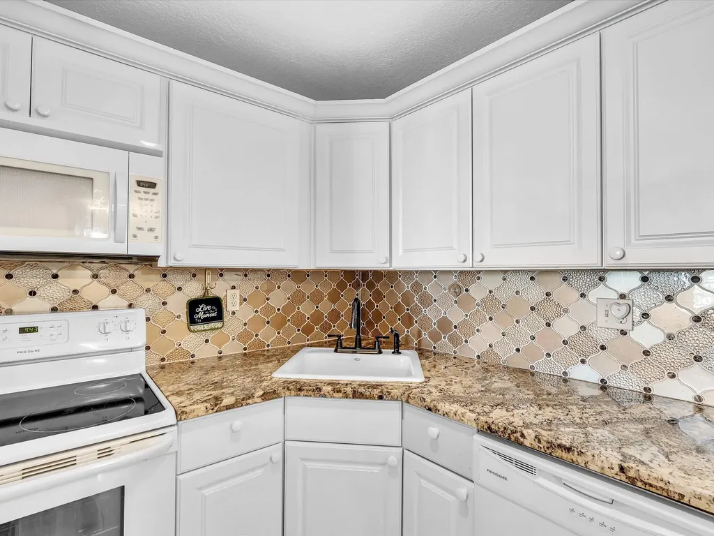 1421 S Ocean Boulevard Pompano Beach FL 33062