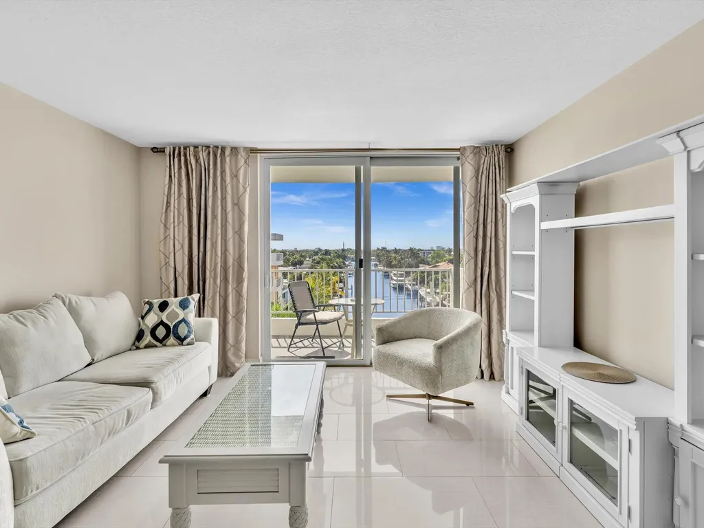 1421 S Ocean Boulevard Pompano Beach FL 33062