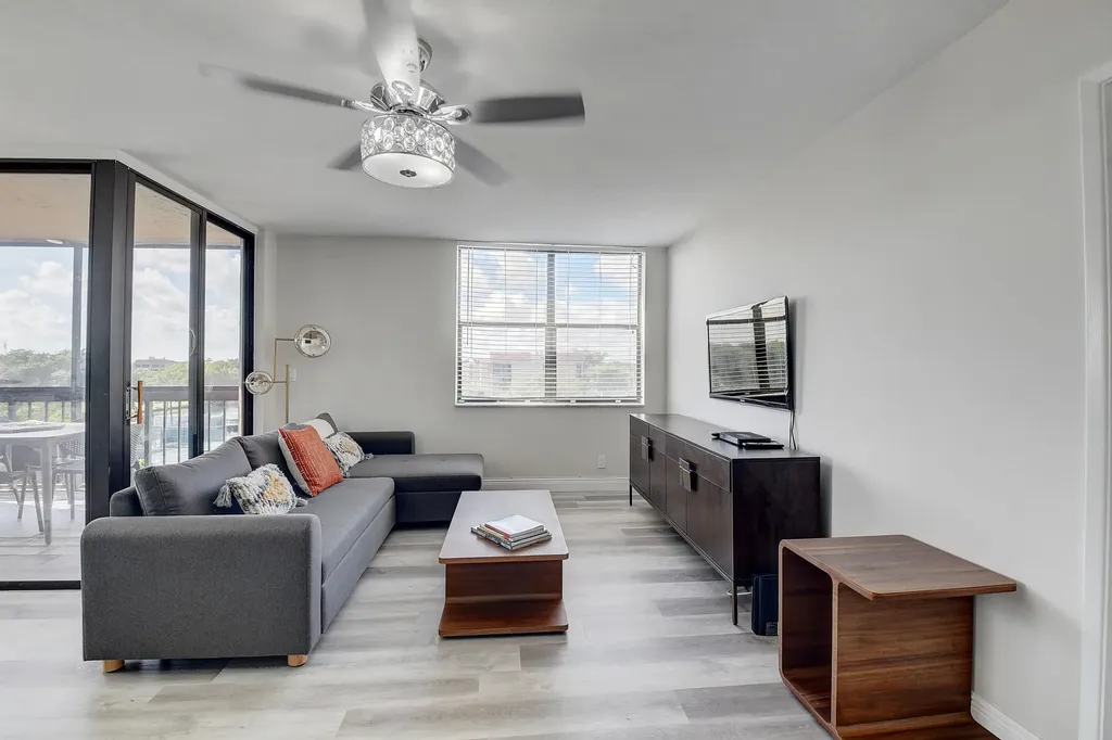 600 Egret Circle Delray Beach FL 33444