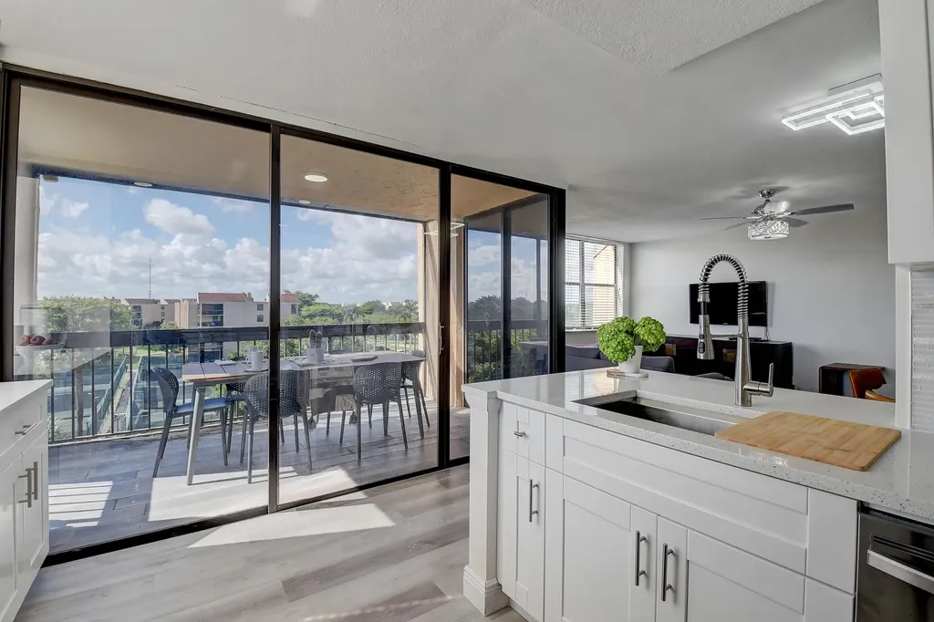 600 Egret Circle Delray Beach FL 33444