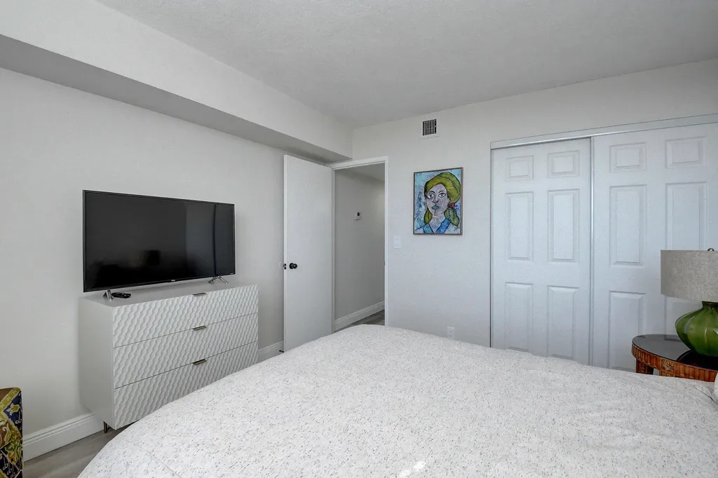 600 Egret Circle Delray Beach FL 33444
