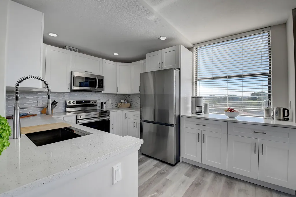 600 Egret Circle Delray Beach FL 33444
