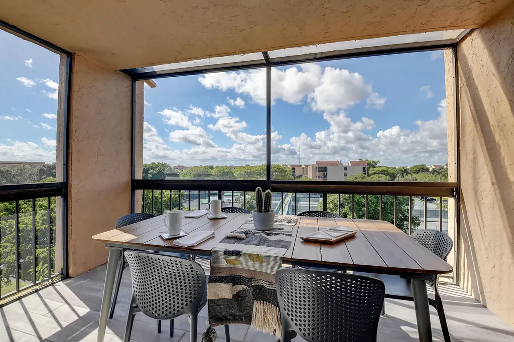 600 Egret Circle Delray Beach FL 33444