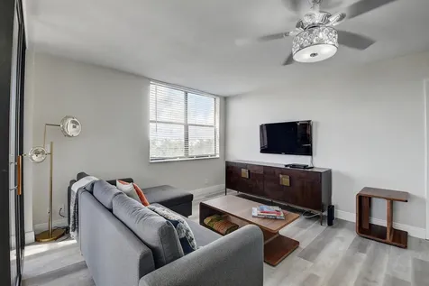 600 Egret Circle Delray Beach FL 33444