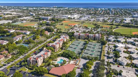 600 Egret Circle Delray Beach FL 33444