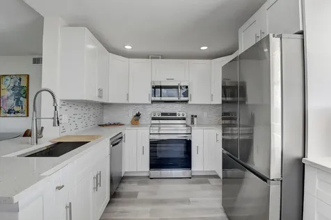 600 Egret Circle Delray Beach FL 33444