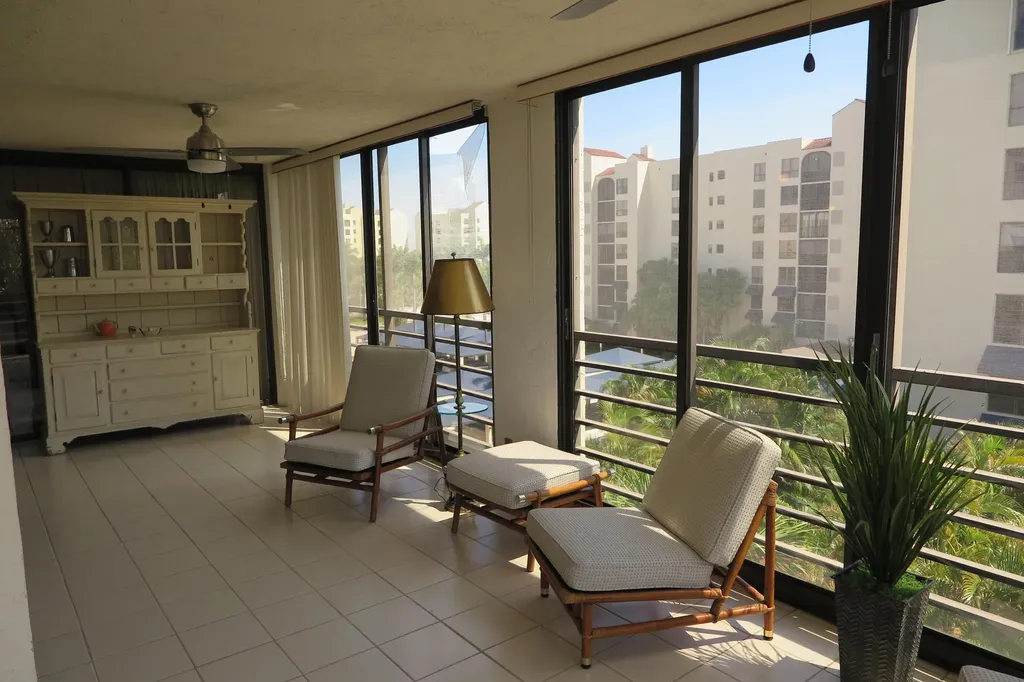 7578 Regency Lake Drive Boca Raton FL 33433