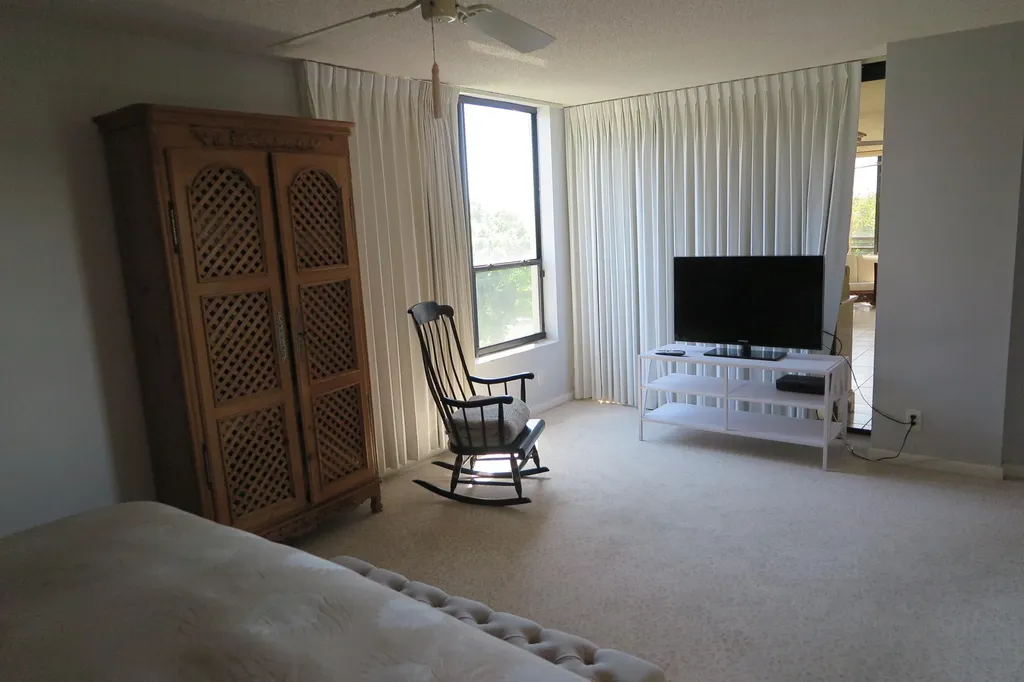 7578 Regency Lake Drive Boca Raton FL 33433