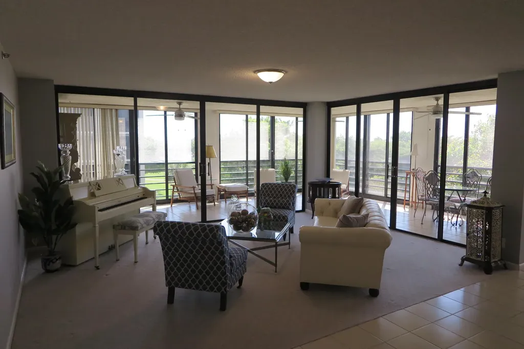 7578 Regency Lake Drive Boca Raton FL 33433
