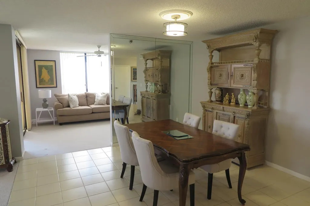 7578 Regency Lake Drive Boca Raton FL 33433