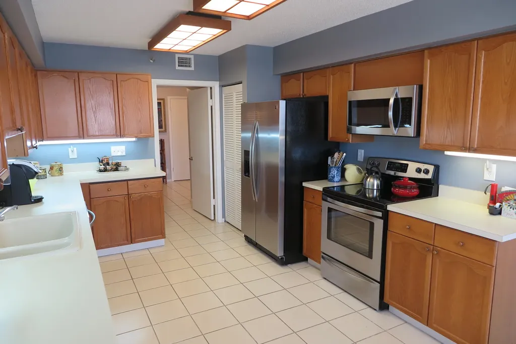 7578 Regency Lake Drive Boca Raton FL 33433