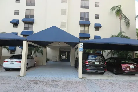 7578 Regency Lake Drive Boca Raton FL 33433