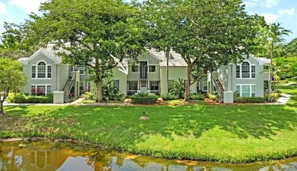1050 Crystal Way Delray Beach FL 33444