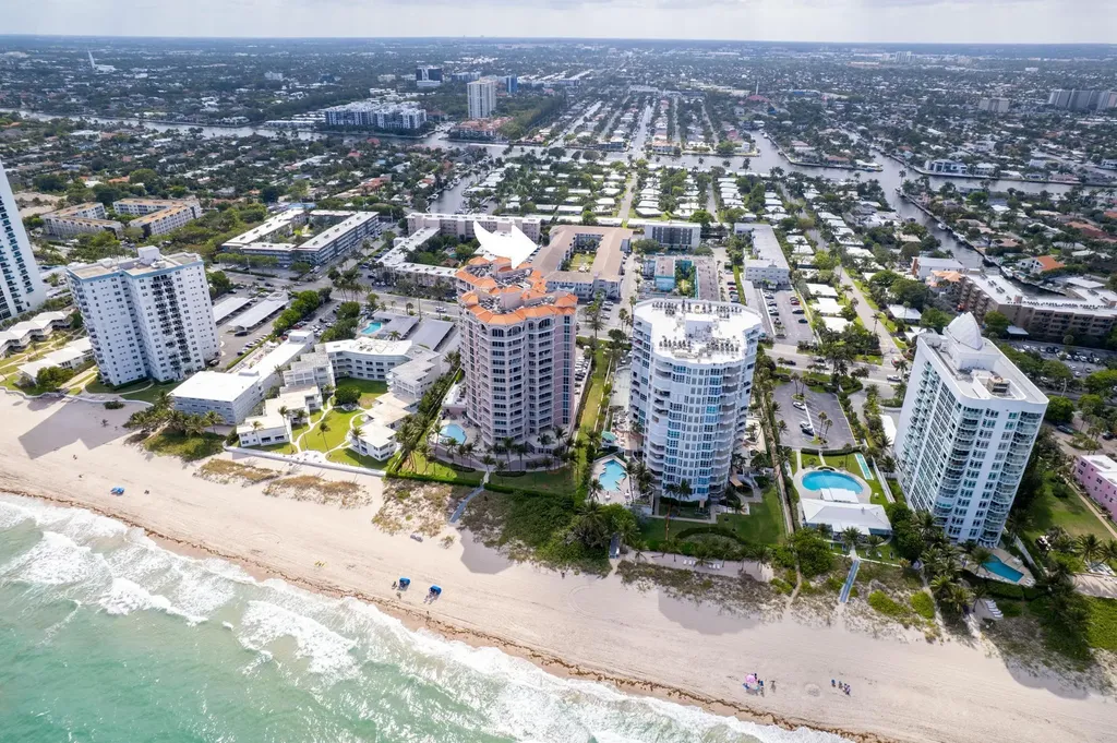1461 S Ocean Boulevard Lauderdale By The Sea FL 33062