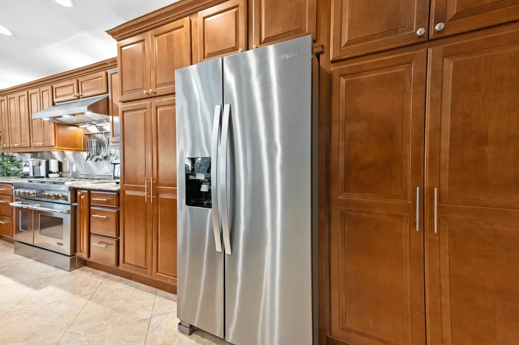 9077 NW 49th Place Coral Springs FL 33067
