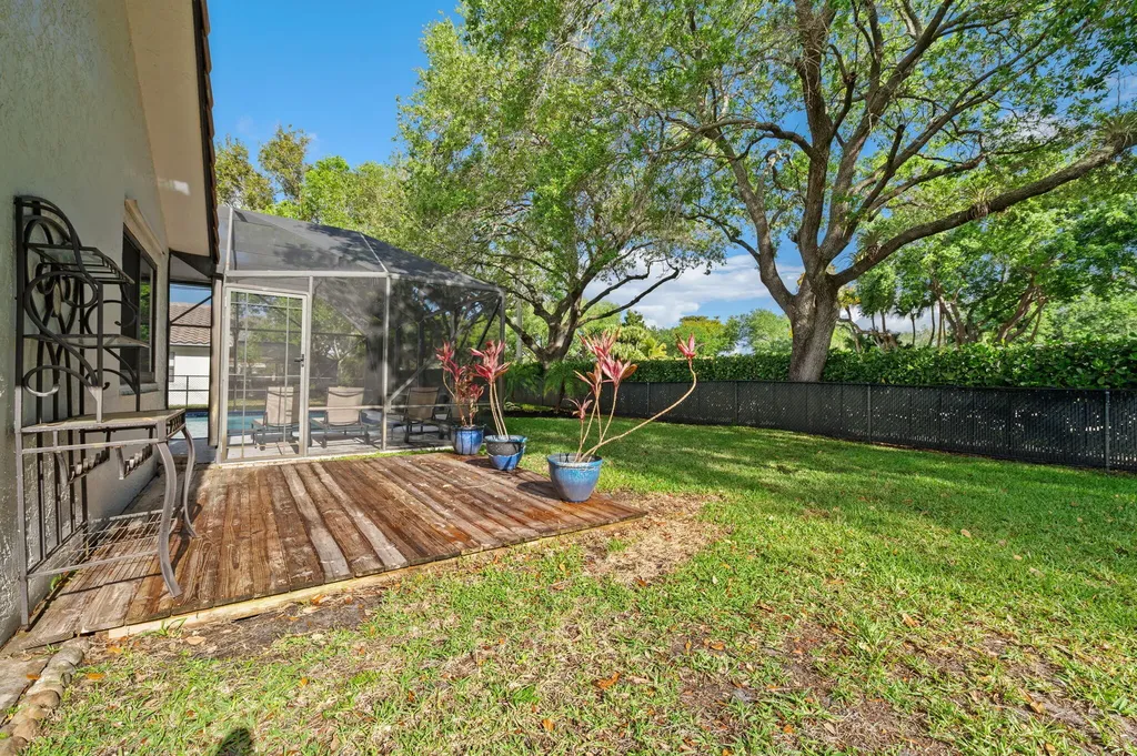 9077 NW 49th Place Coral Springs FL 33067